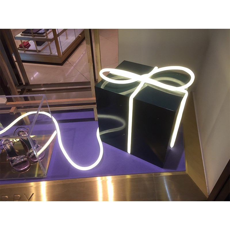 Haspel neon flex led Rood 3 meters 230V ip65 18 x 11 mm